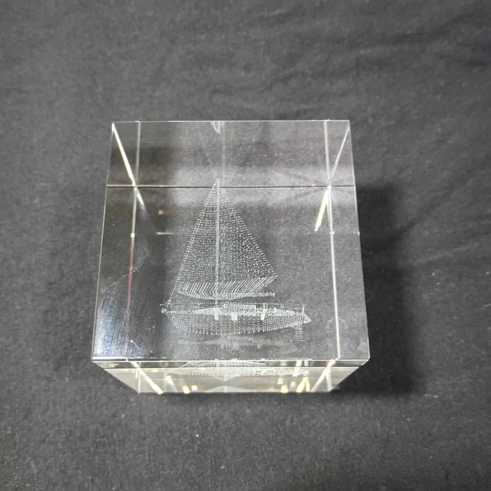 N/A crystal cube